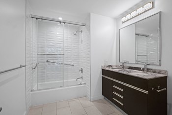 bathroom - Photo Gallery 5