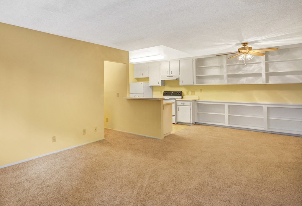 Vacant Apartment room  at Navajo Bluffs, San Diego