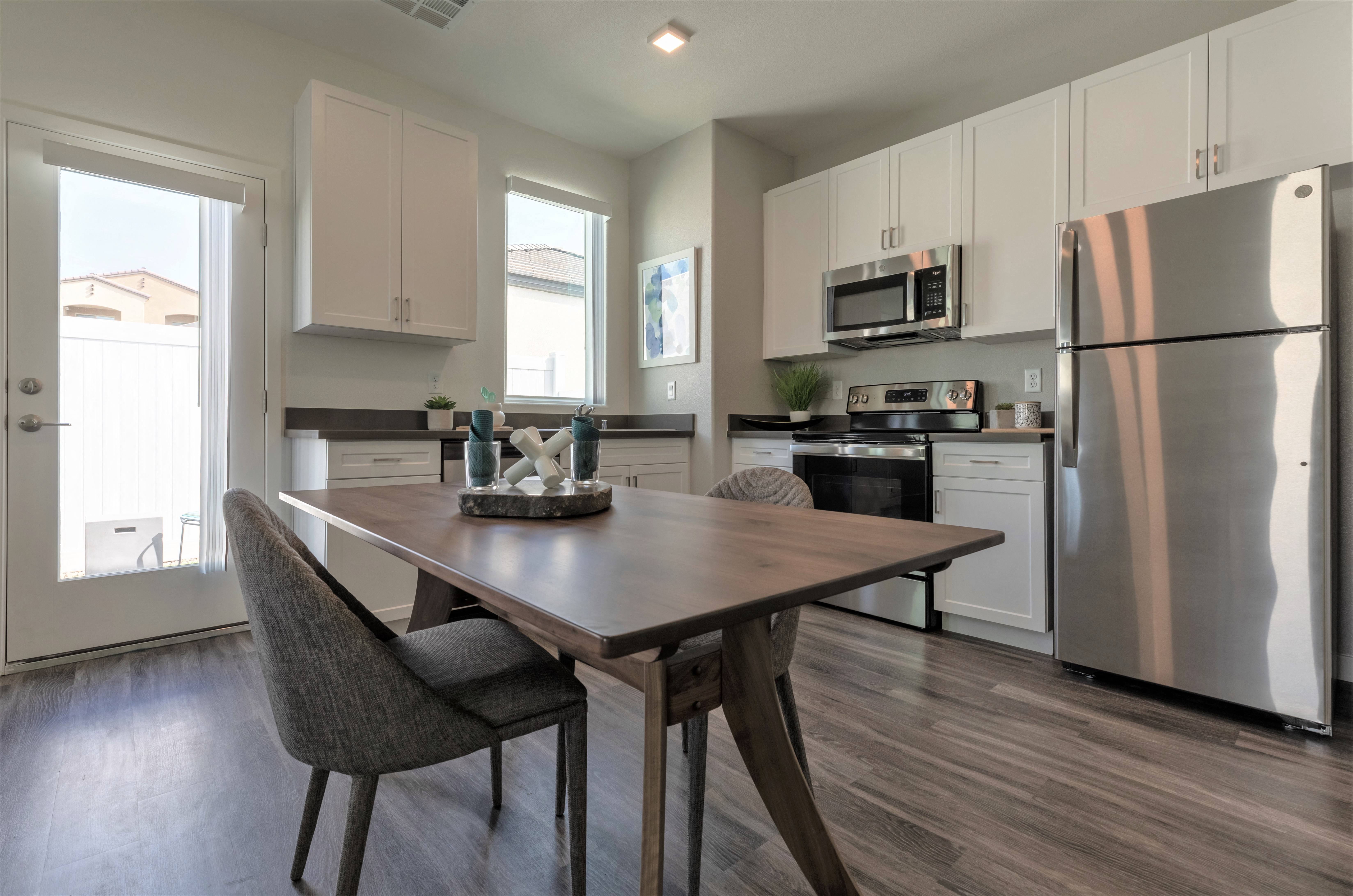 Moderne At Centennial