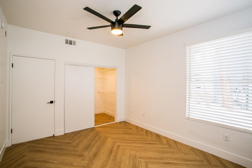 Bedroom with ceiling fan