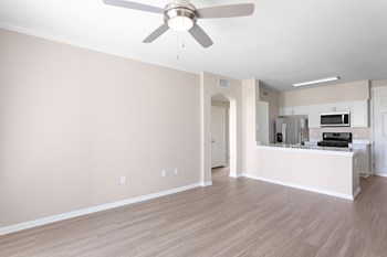 Living Area Living Area at Vista Imperio, Riverside - Photo Gallery 4