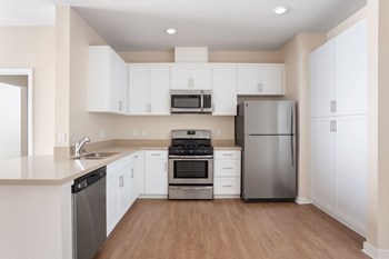 Kitchen Kitchen at Sherman Circle, Van Nuys, California - Photo Gallery 2