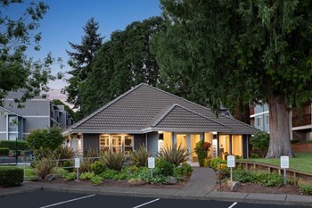 Clubhouse Exterior at Heatherbrae Commons, Milwaukie, Oregon - Photo Gallery 18