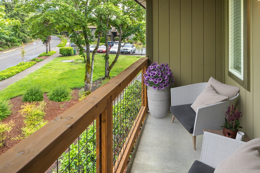 Unit patio at Veri at Timberhill, Oregon