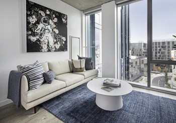 living room - Photo Gallery 6