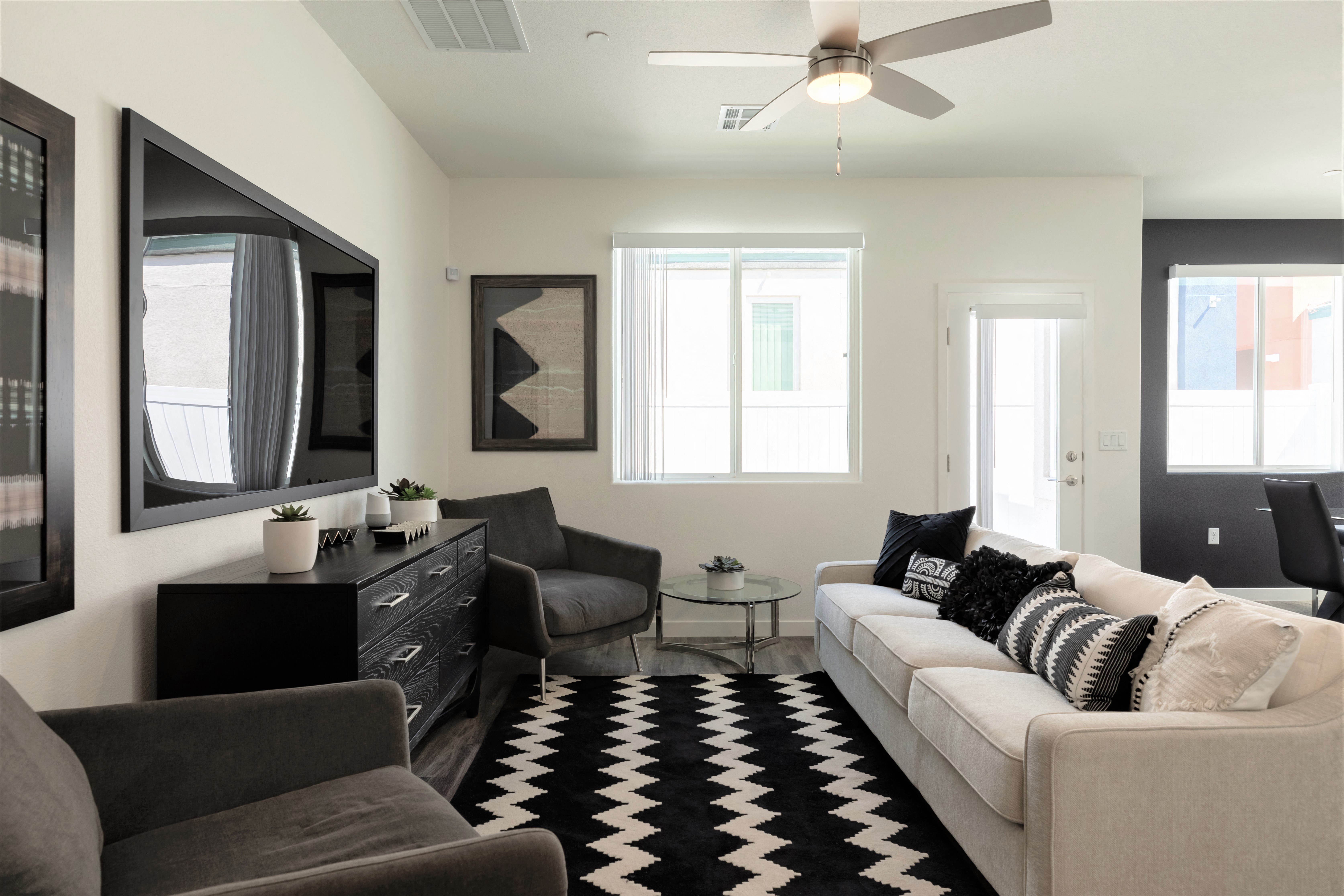 Moderne At Centennial