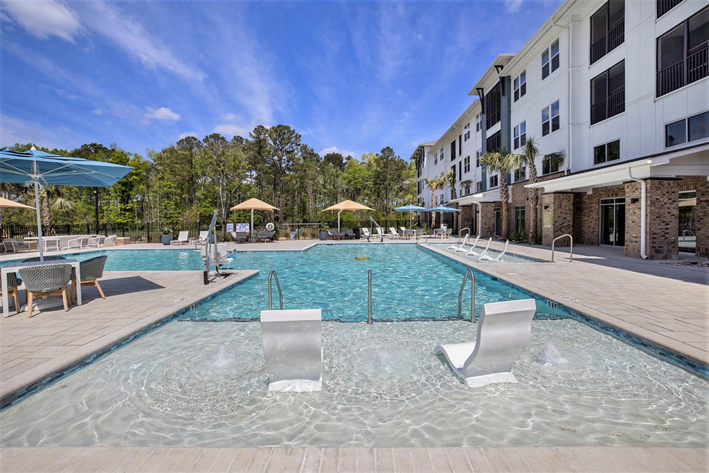 the swimming pool at the resort on longboat key