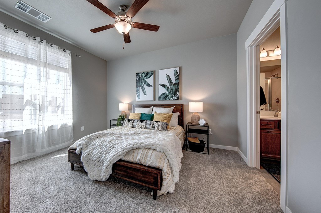 Pelican primary bedroom