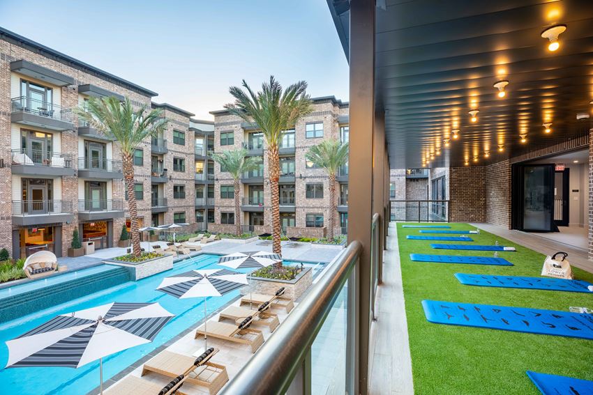 Alexan Lower Heights Apartments 2770 Summer Street Houston Tx Rentcafe Alexan Lower Heights Apartments 2770 Summer Street Houston Tx Rentcafe