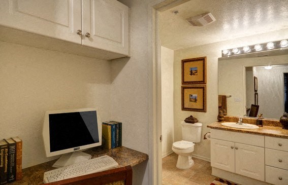 Study Area with Internet Access, at Casoleil, CA, 92154