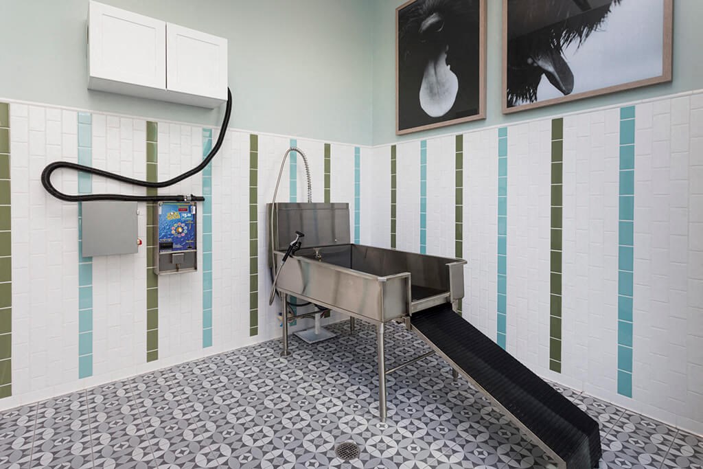 Pet Spa  at Rivue, California, 91915