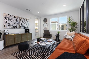 Living Room - Photo Gallery 4