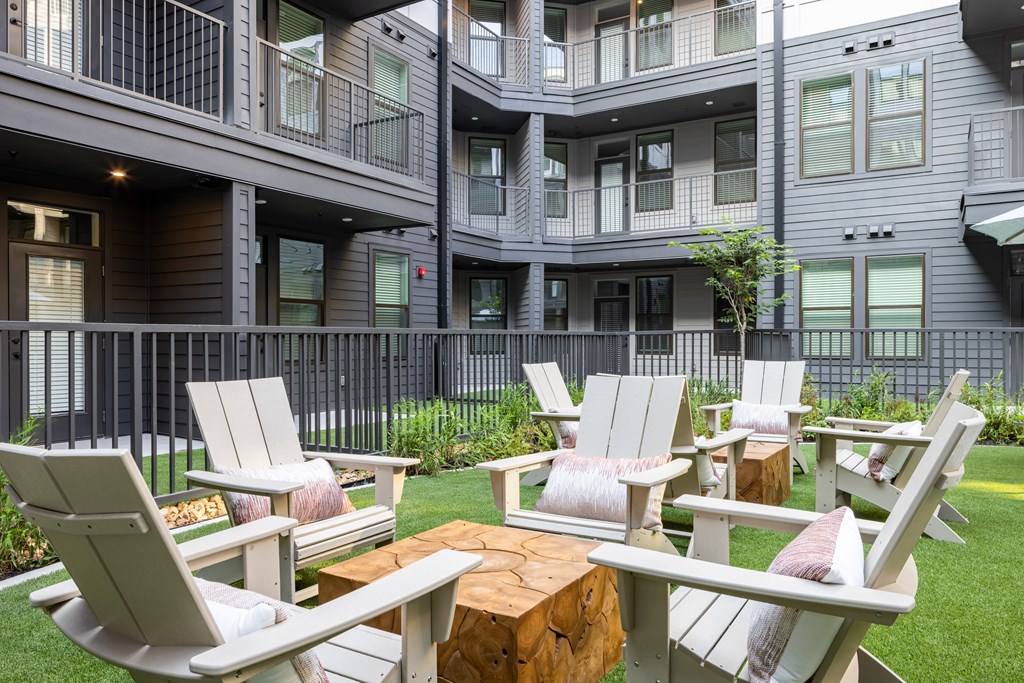 Firepit Courtyard with Seating