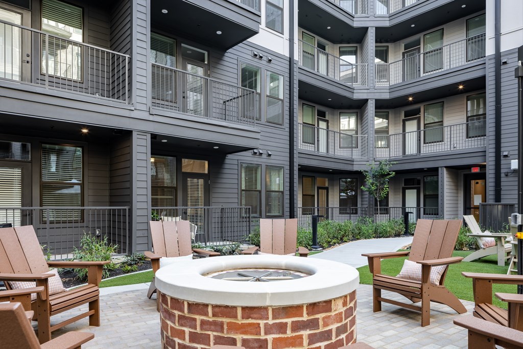 Firepit Courtyard with Seating