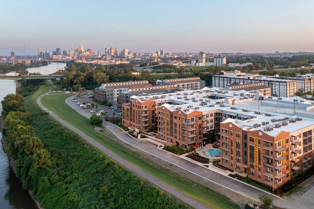 View of Alta Lofts on the Levee building with the Downtown Nashville Skyline