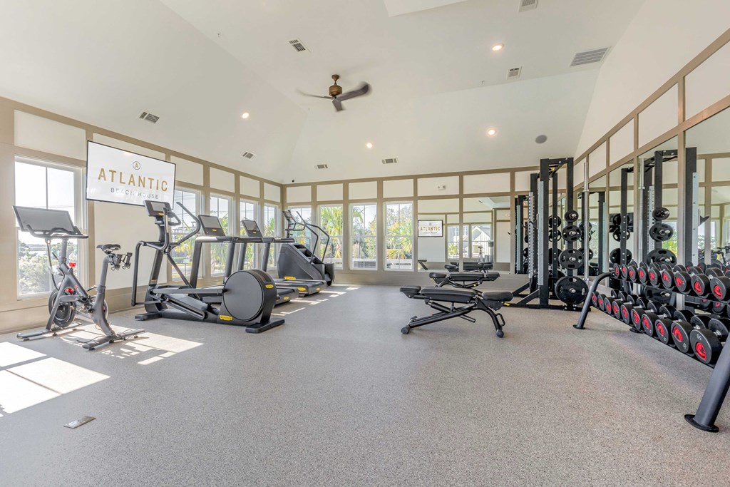 the gym at the whispering winds apartments in pearland, tx