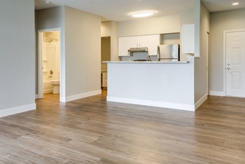 Upgraded Dining Area - Photo Gallery 4