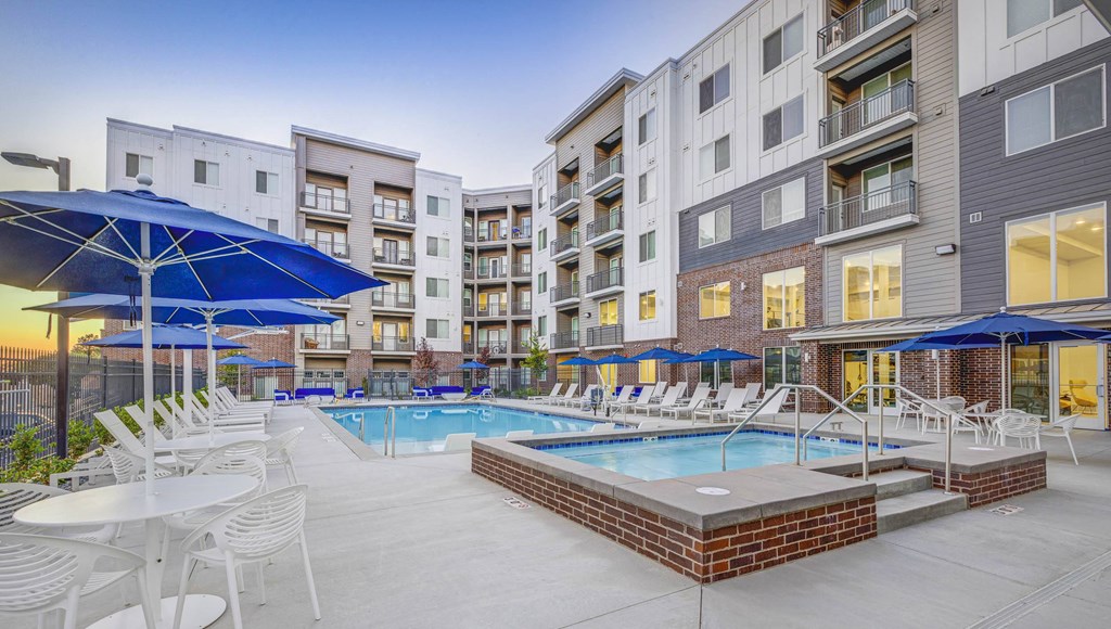 Luxury exterior amenities at Bravada 193