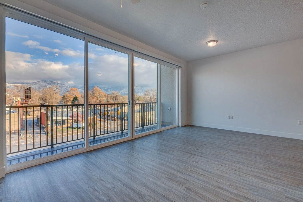 Empty Living room with view