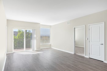 renovated living room - Photo Gallery 2
