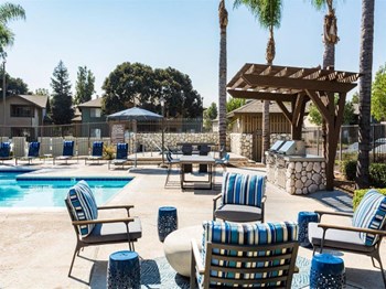 pool seating pool seating at The Ashton, California - Photo Gallery 4