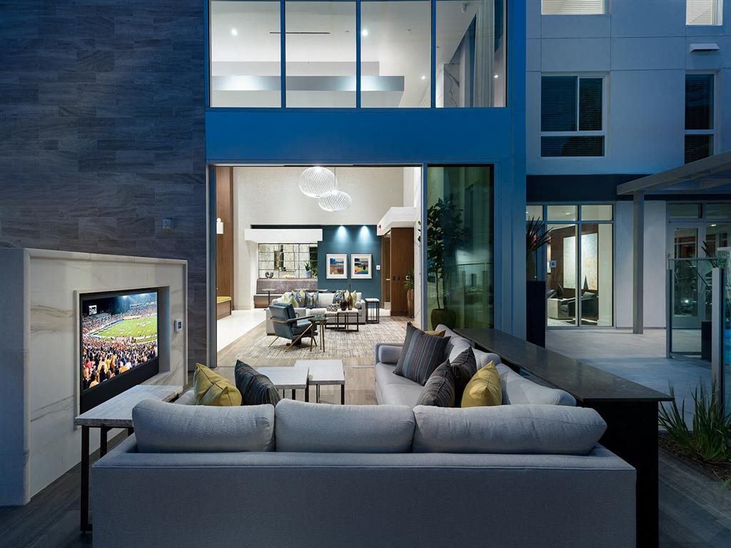 Kinley West LA Apartments