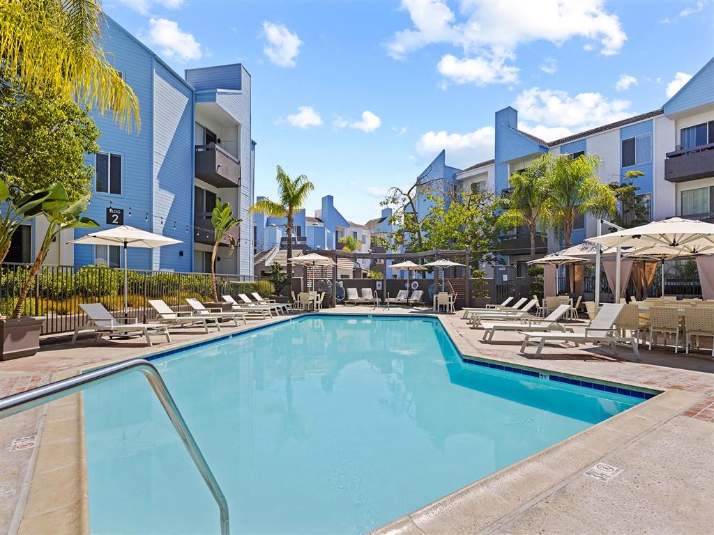 our apartments offer a swimming pool at Enclave, Paramount