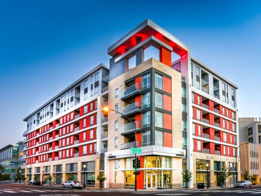 the building in which the hotel is located