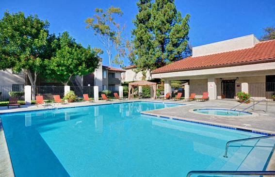 Swimming Pool at Shadowridge Woodbend Apartments in Vista, CA Swimming Pool at Shadowridge Woodbend Apartments in Vista, CA