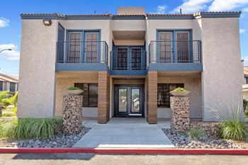 Entrance Entrance at Cordova Apartments, Phoenix, AZ - Photo Gallery 5