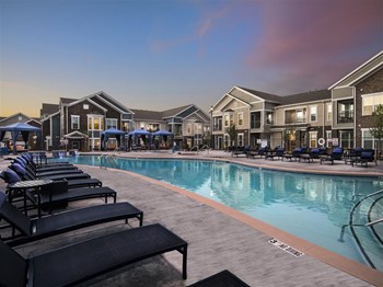 exterior pool - Photo Gallery 4