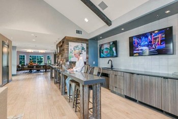 Resident Lounge - Photo Gallery 6