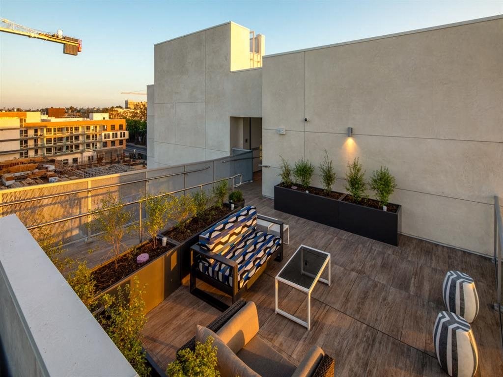 rooftop lounge
