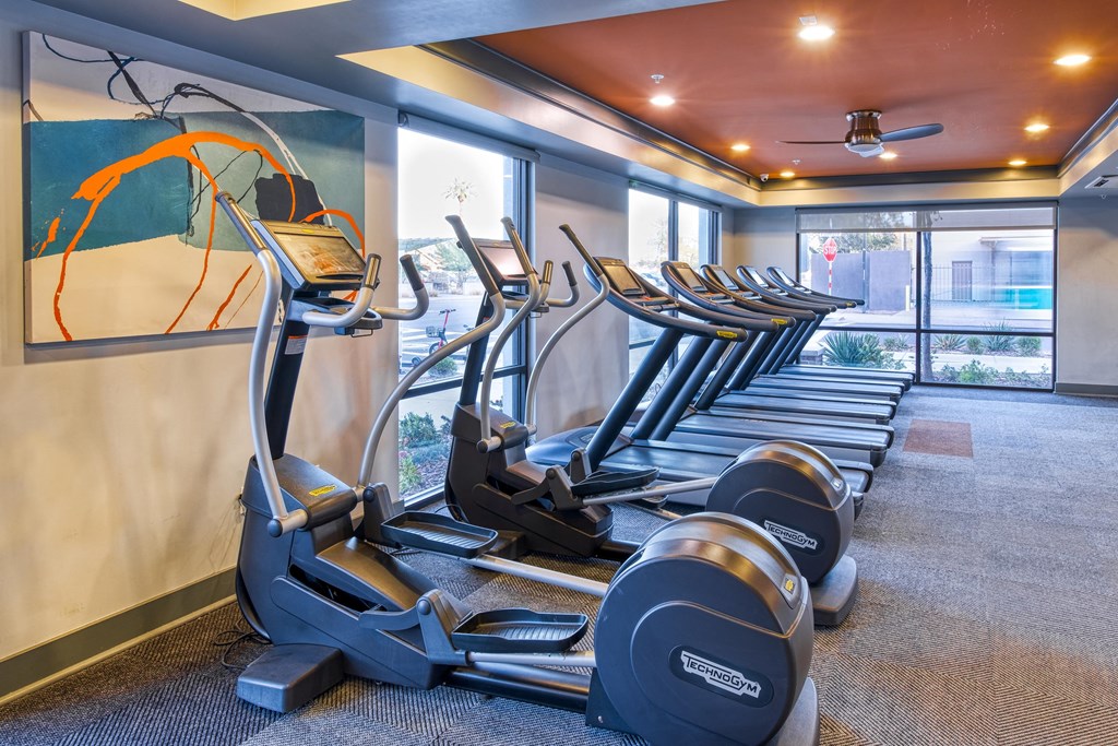 Equipmentat 601 Pax, Phoenix, 85003