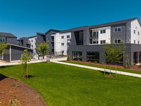 Courtyard at The Arvon, Vancouver, WA 98662