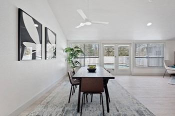 Living Room - Photo Gallery 3