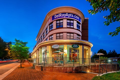a night view of the derekaps caffe building