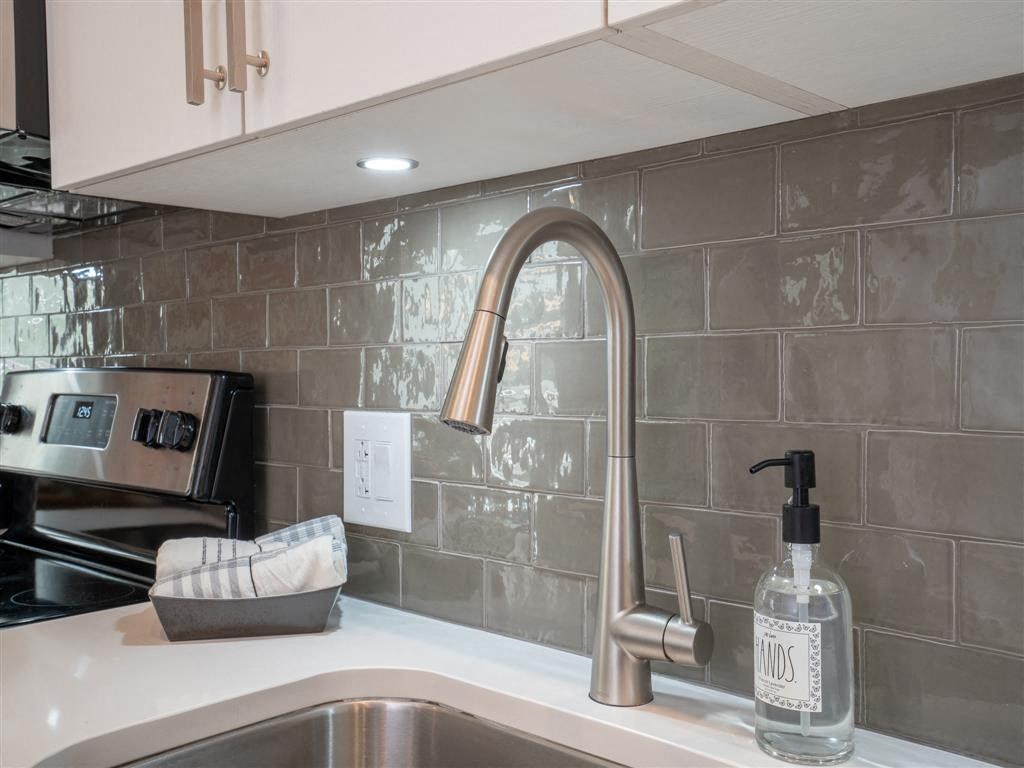 Faucet at Vista Brooklyn, Jacksonville, 32202