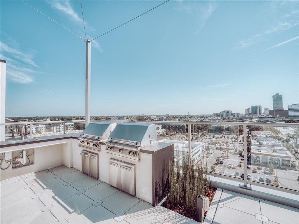 Grilling Station at Vista Brooklyn, Florida