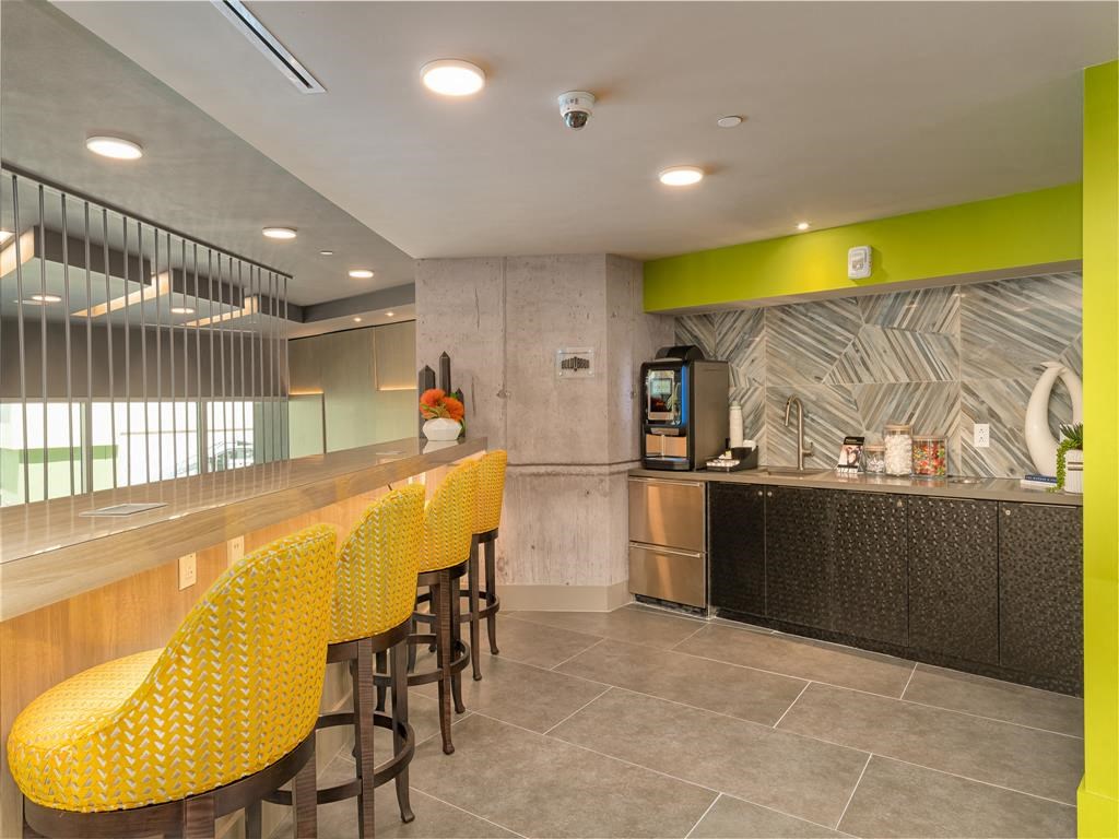 Coffee Lounge at Vista Brooklyn, Florida, 32202