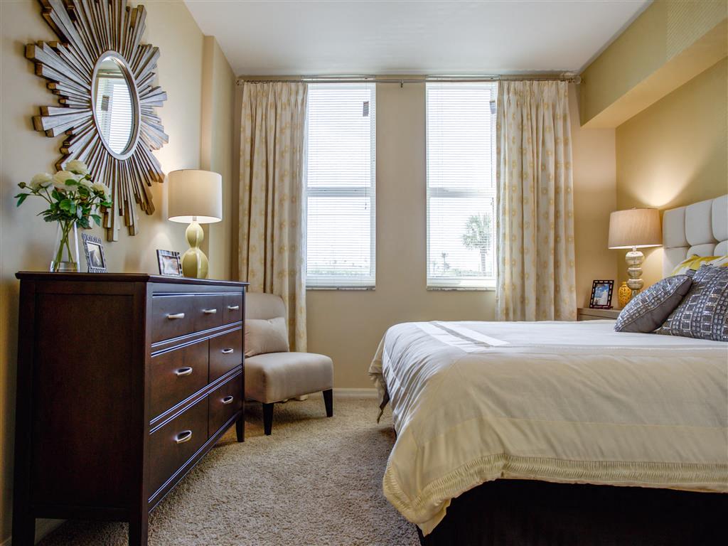 One Plantation Apartments