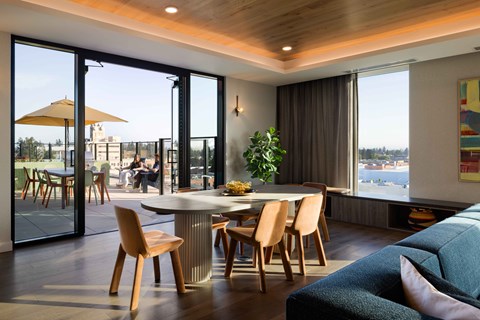 sky lounge