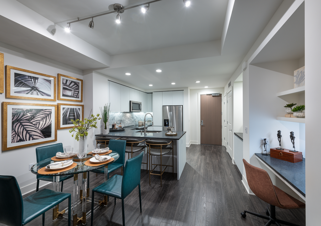 Living and dining area at Stanza Little Italy, San Diego, CA