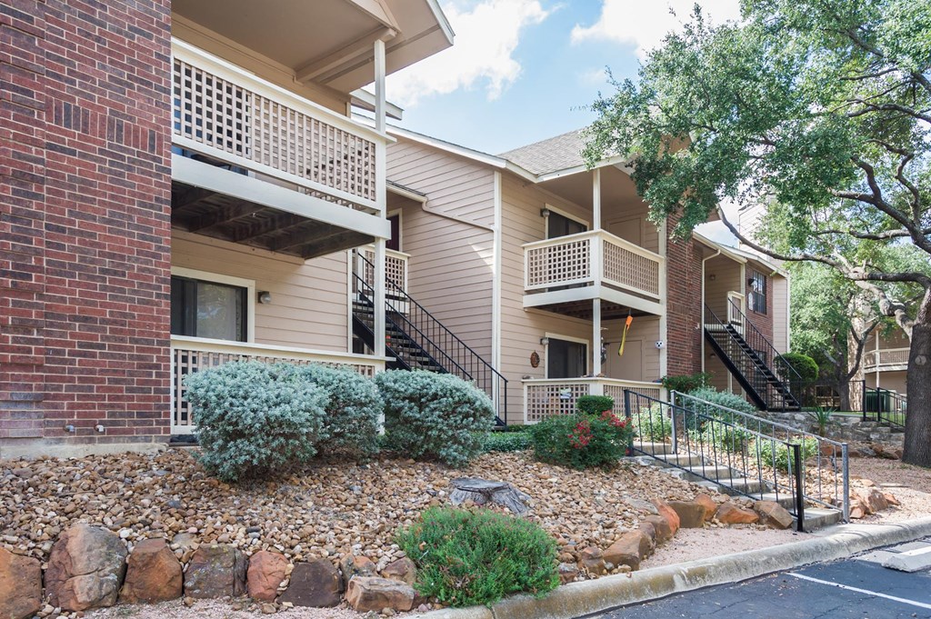 Fountainhead Apartments, 4400 Horizon Hill Blvd, San Antonio, TX - RentCafe