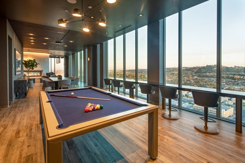 Sky Lounge