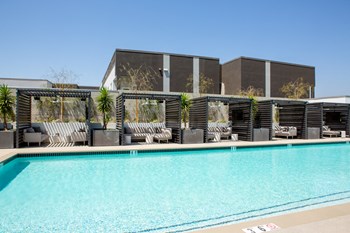 Pool with cabanas - Photo Gallery 34