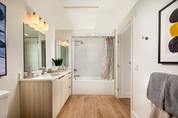 Bathroom - Photo Gallery 3