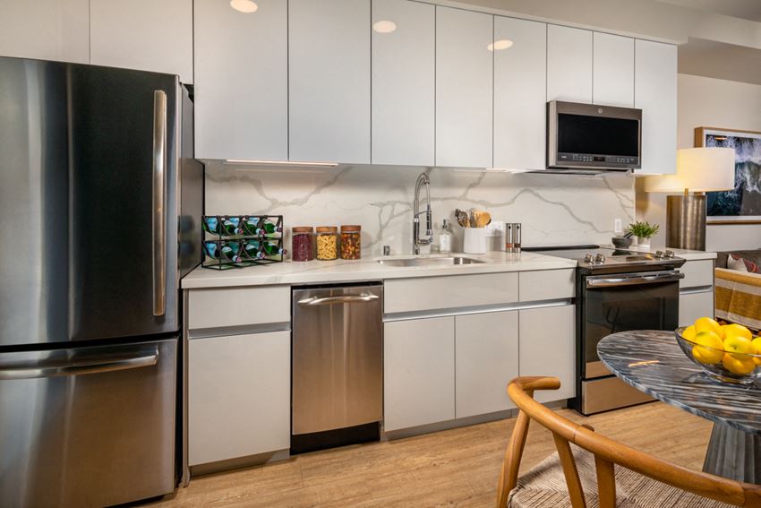 1641 Lincoln Blvd Studio-3 Beds Apartment for Rent - Photo Gallery