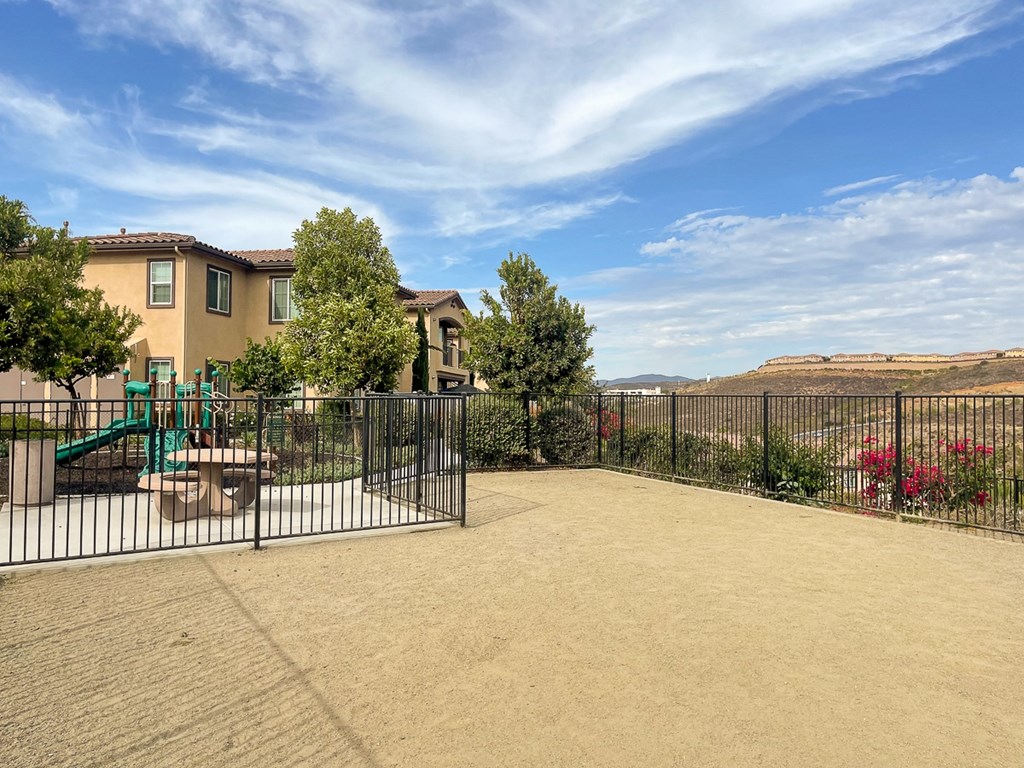 Dog Run at Lakeview 88, Spring Valley