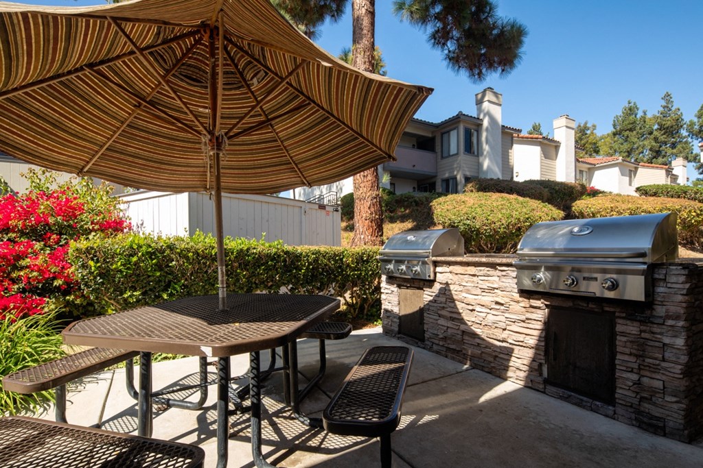 patio at Shadowridge Woodbend Apartments